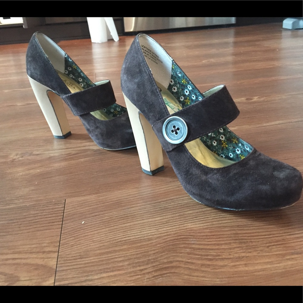 Seychelles dark brown pumps, size 7